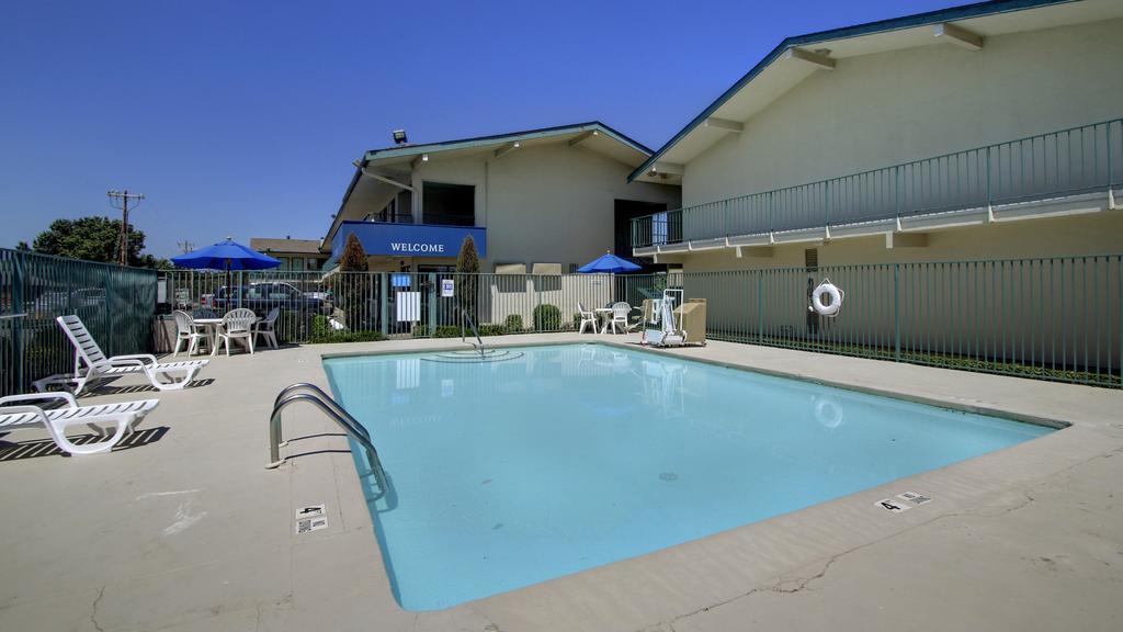 Rodeway Inn Fort Smith I-40 Екстериор снимка