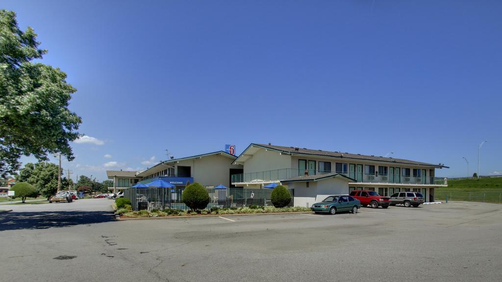 Rodeway Inn Fort Smith I-40 Екстериор снимка