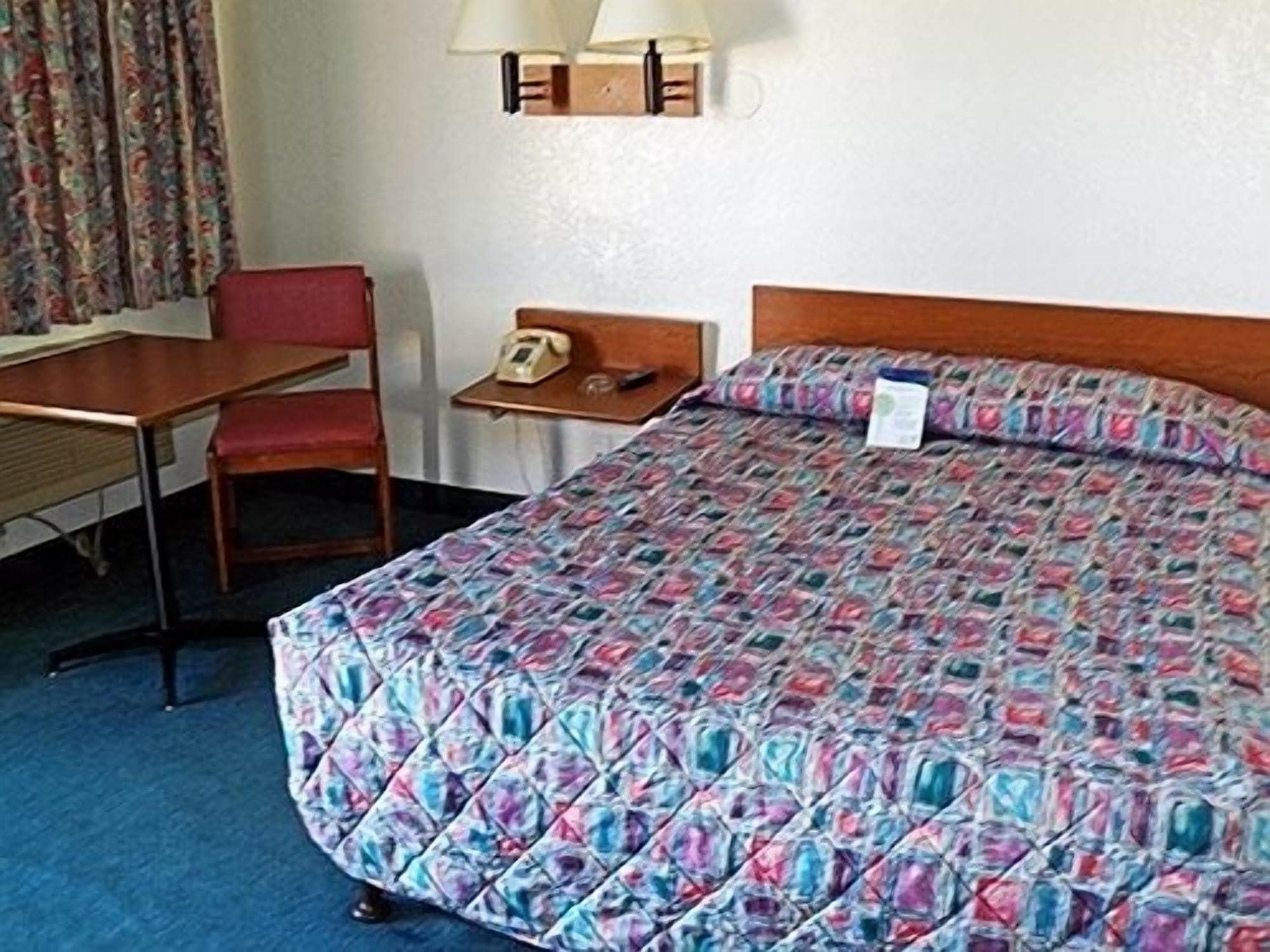 Rodeway Inn Fort Smith I-40 Екстериор снимка