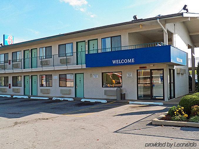 Rodeway Inn Fort Smith I-40 Екстериор снимка
