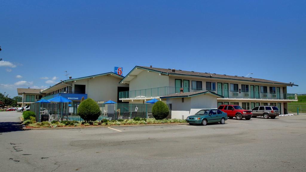 Rodeway Inn Fort Smith I-40 Екстериор снимка