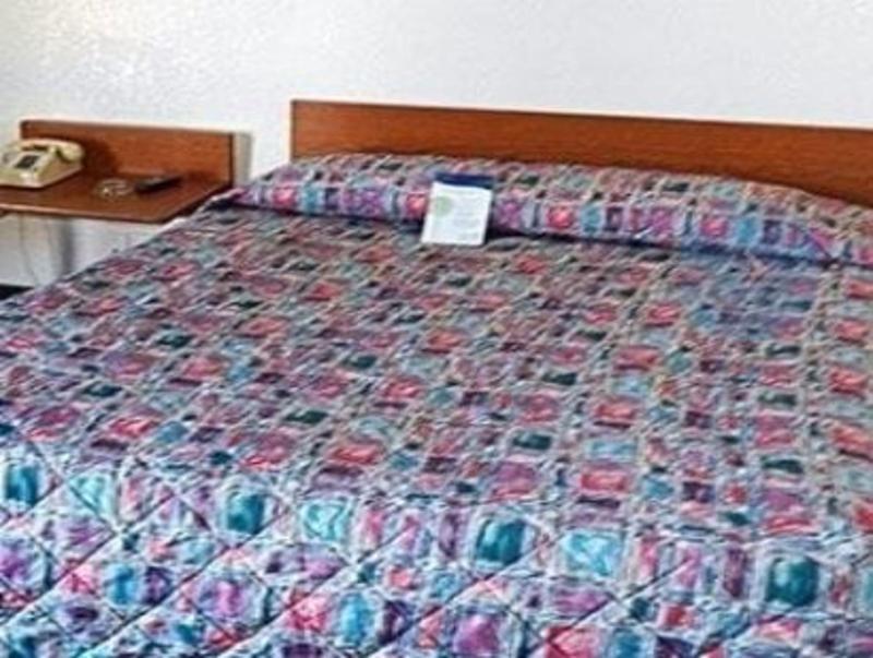 Rodeway Inn Fort Smith I-40 Екстериор снимка