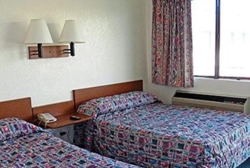 Rodeway Inn Fort Smith I-40 Екстериор снимка